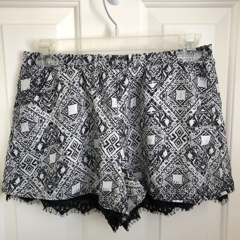 Nordstrom Socialite Pattern Shorts with Lace Trim